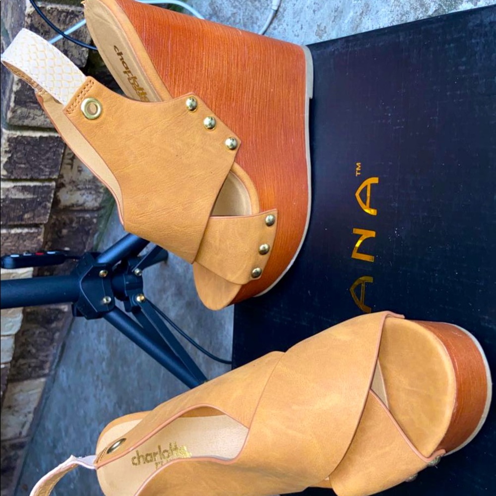 Light Tan Wedges